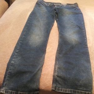 Wrangler 33 x 32 Slim Straight Jeans